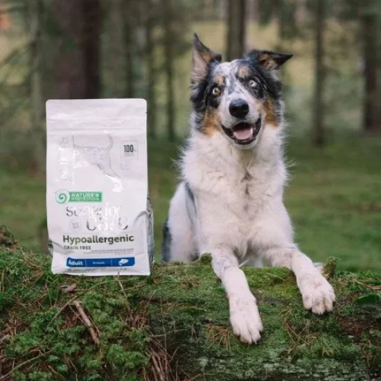 Natures Protection Храна за кучета с бяла козина Natures Protection Hypoallergenic- За всички породи-със сьомга, 1.50кг